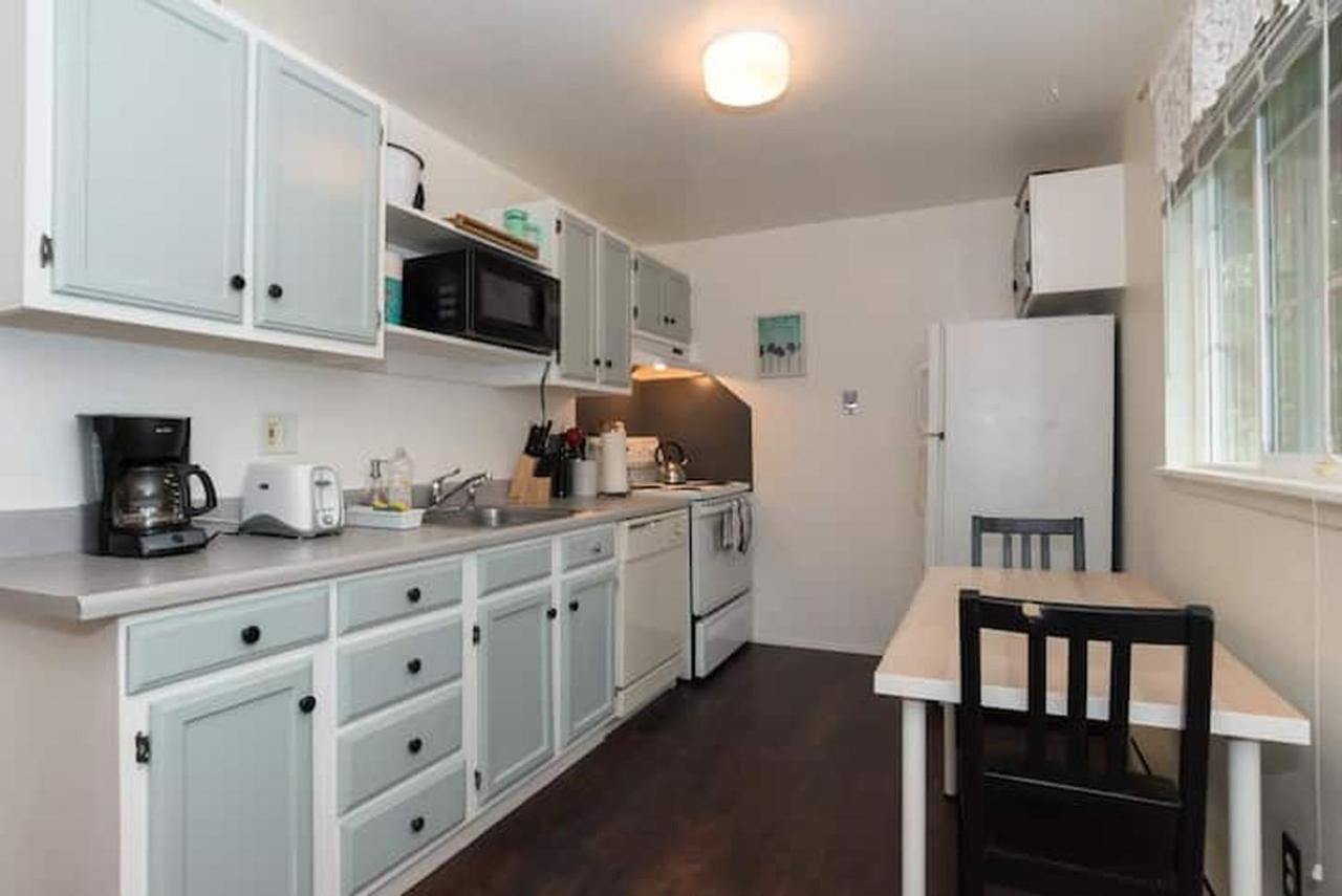 Apartment Contemporary, Marine 2bd/1ba C In *