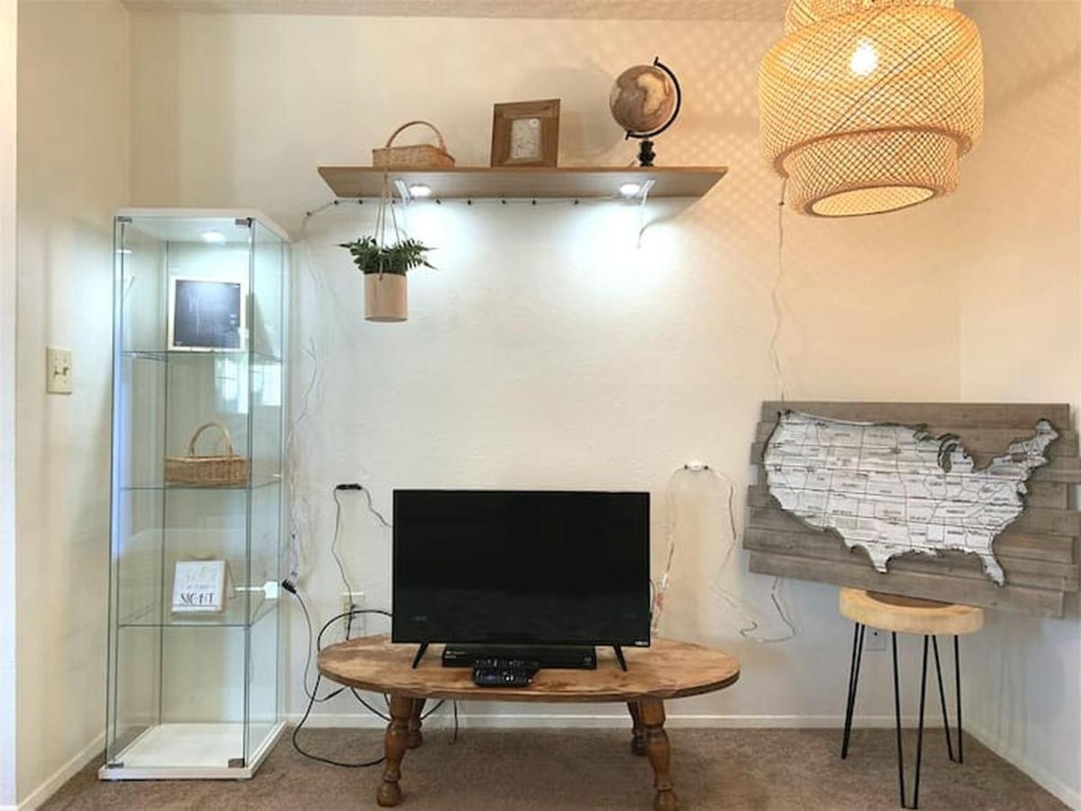 Contemporary, Marine 2bd/1ba C In Apartment Kent