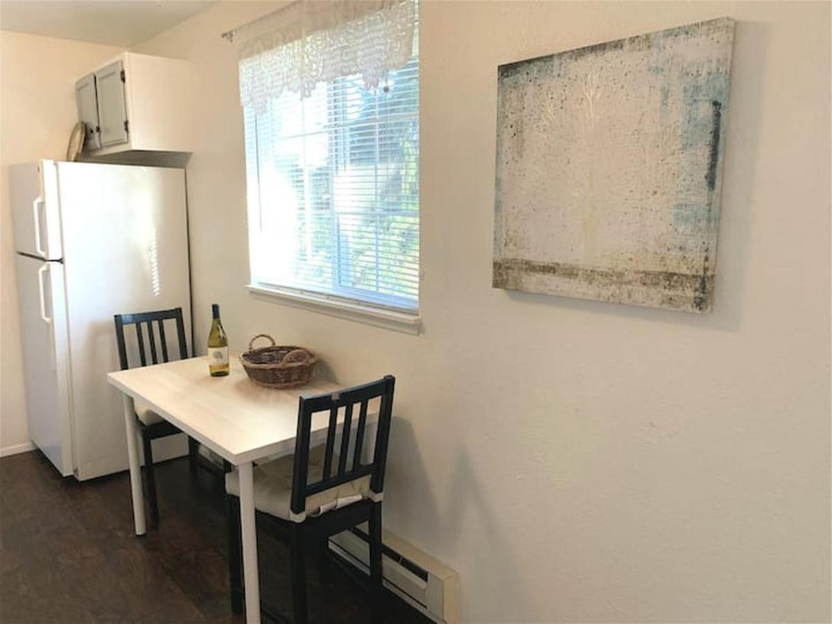 Contemporary, Marine 2bd/1ba C In Kent