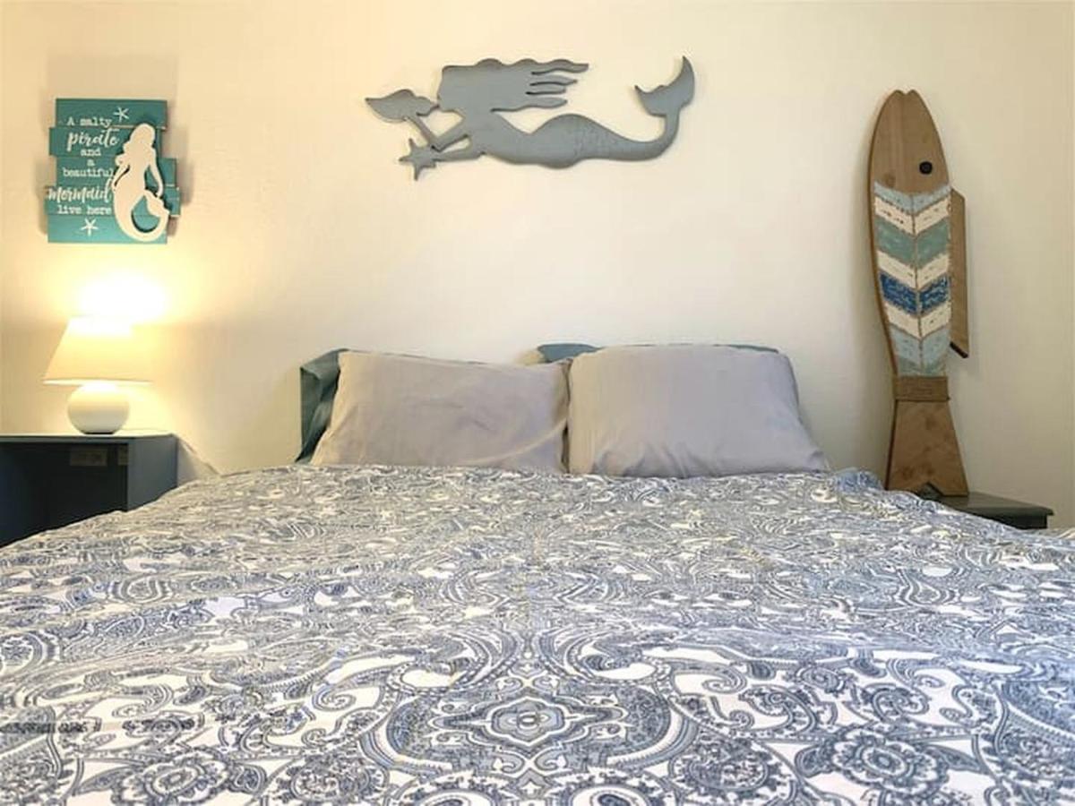 Contemporary, Marine 2bd/1ba C In Apartment *