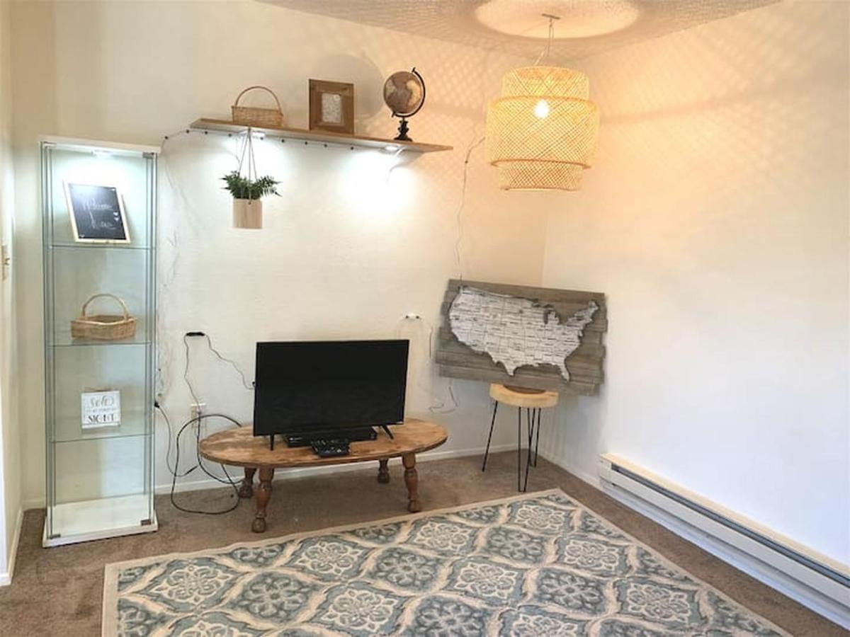 Contemporary, Marine 2bd/1ba C In * Kent