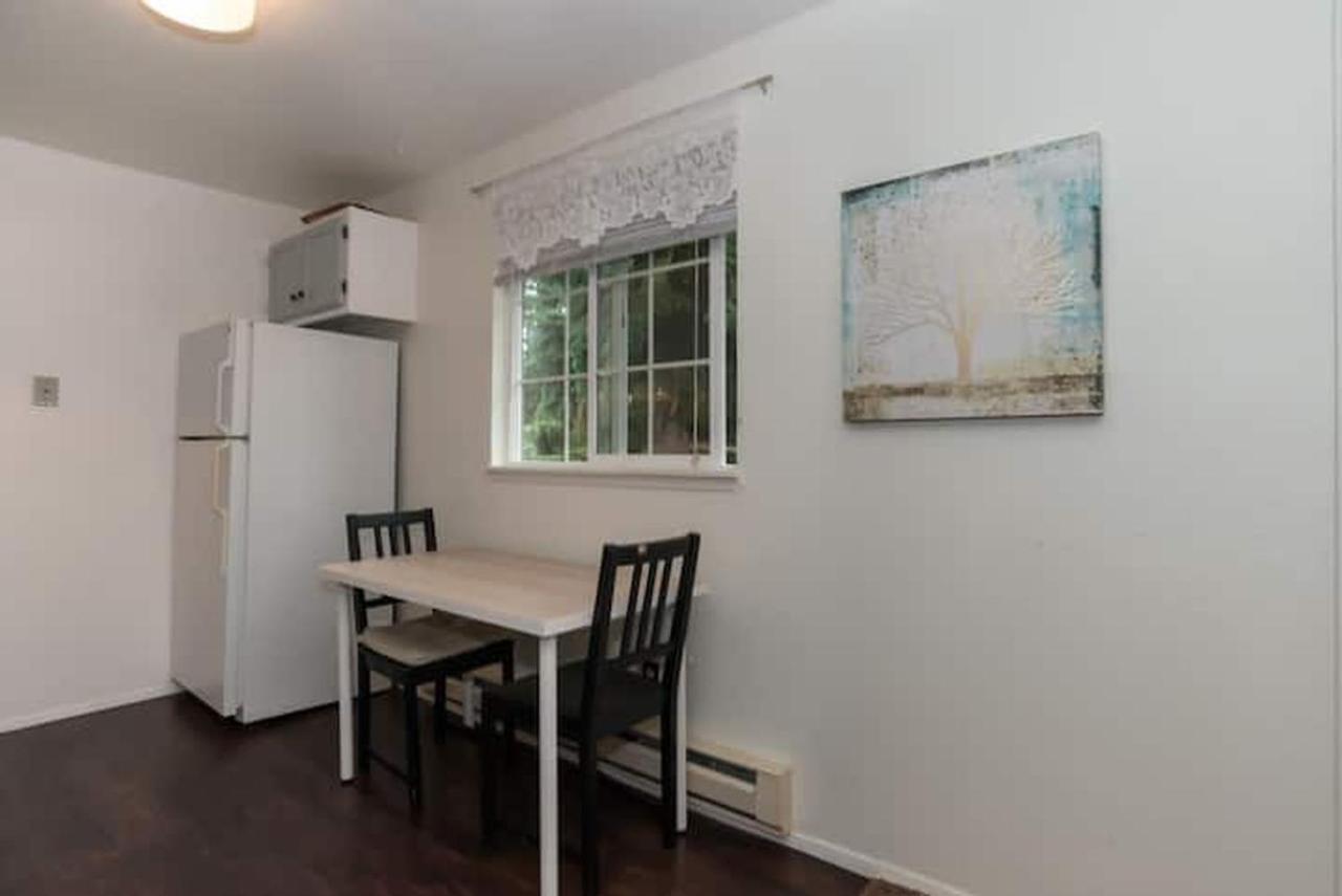 Contemporary, Marine 2bd/1ba C In Apartment